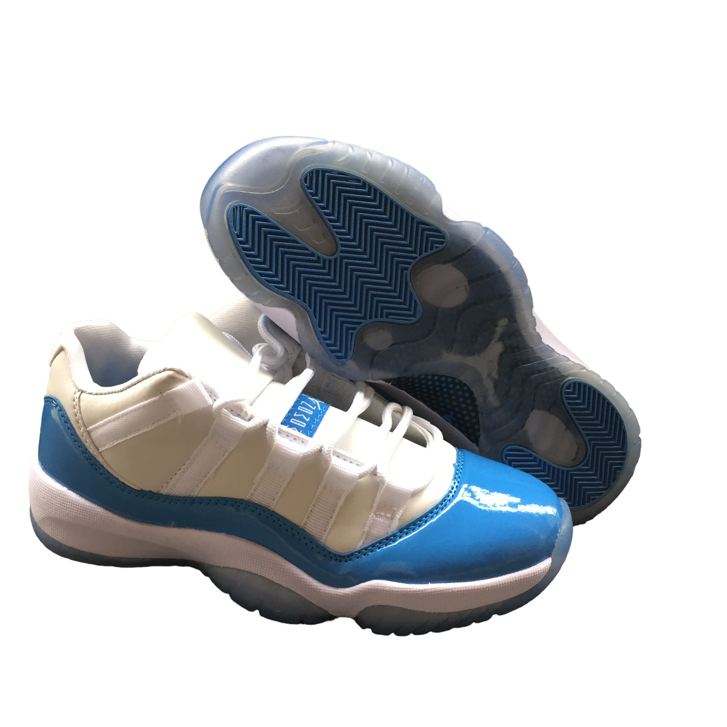 Jordan 11 Low Retro UNC