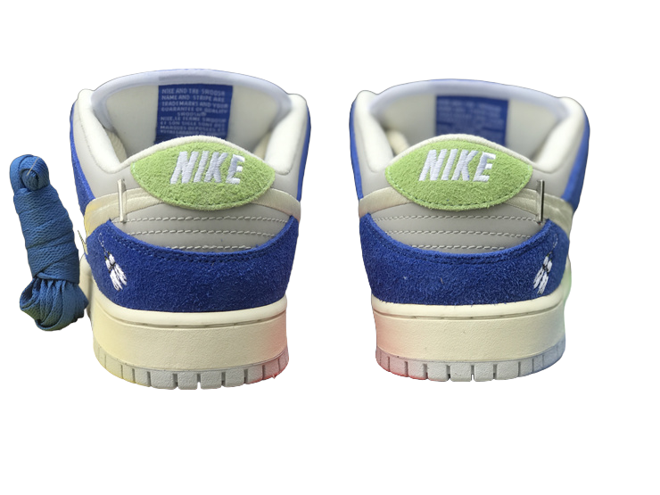 Fly Streetwear x Nike Dunks